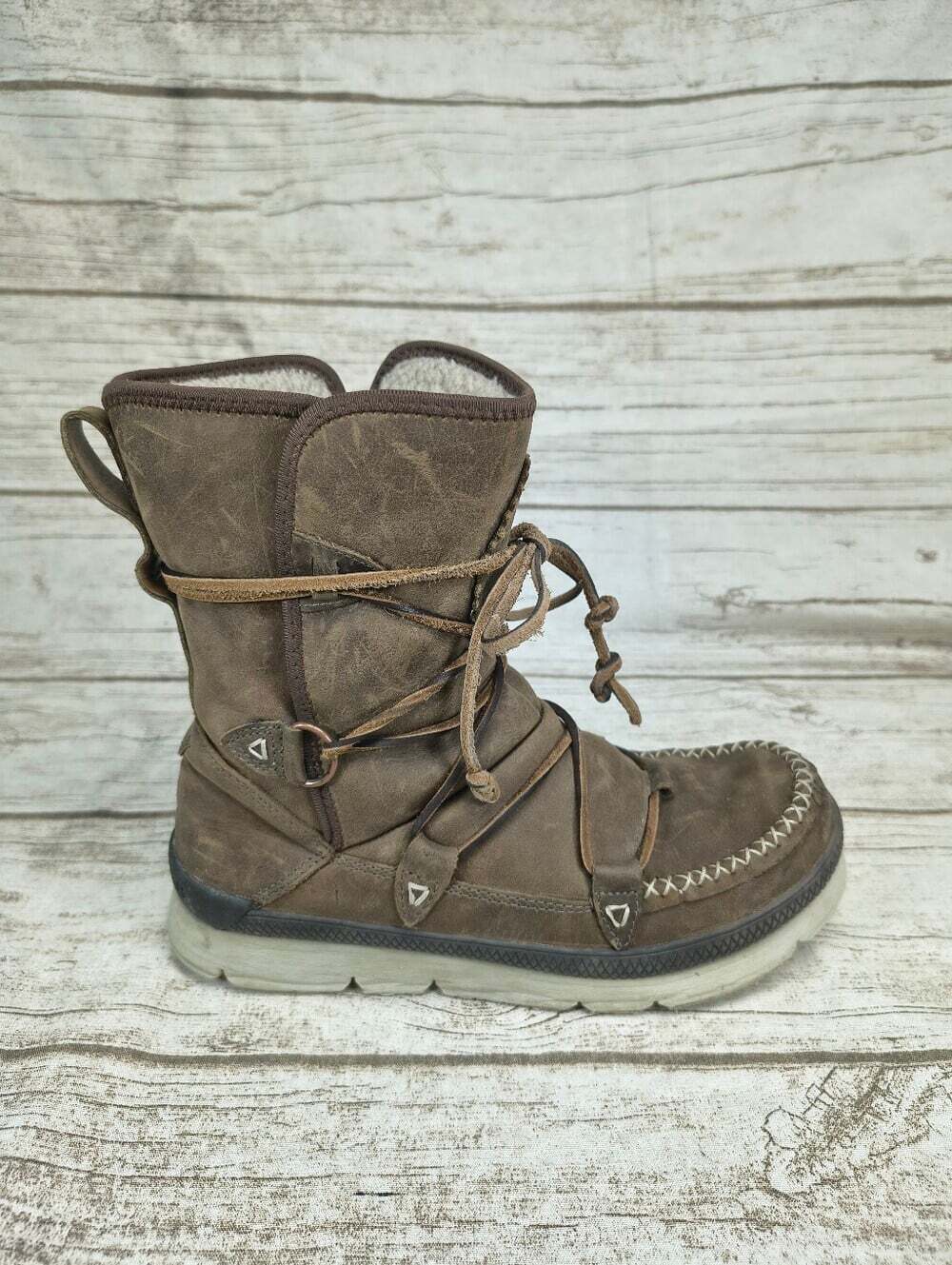 Manitoba Mukluks Pacific Half Winter Waterproof Boot - Women's 7.5